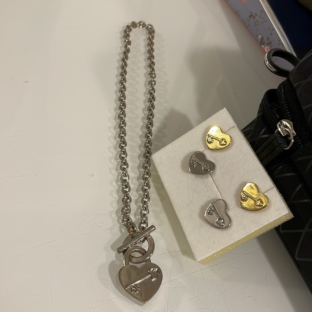 Authentic Tory Burch set :